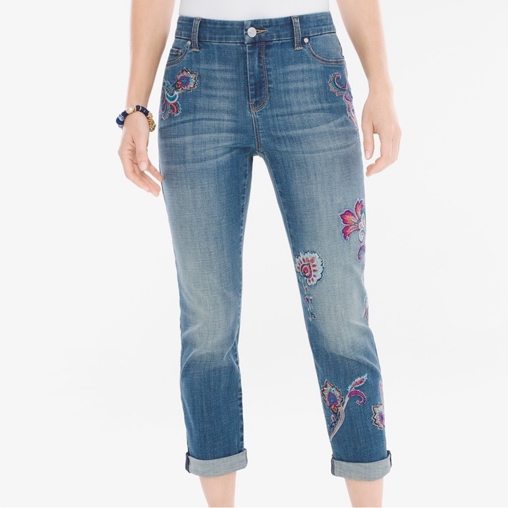 CHICO’S Platinum Paisley Embroidered Girlfriend Crops, Size 00